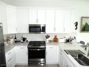 11536 Jacaranda Dr in Naples, FL - Building Photo - Building Photo