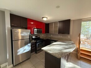 6954 N Greenview Ave in Chicago, IL - Building Photo - Building Photo