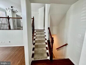 2448 Garnett Dr in Alexandria, VA - Building Photo - Building Photo