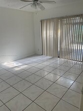 810 SW 73rd Ave in North Lauderdale, FL - Building Photo - Building Photo