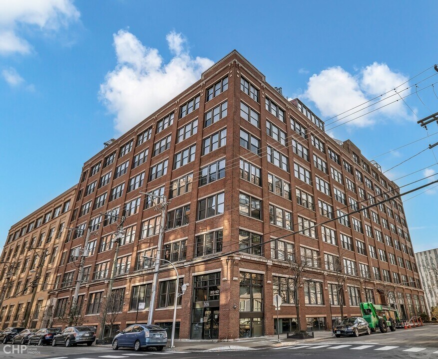 411 S Sangamon St in Chicago, IL - Foto de edificio