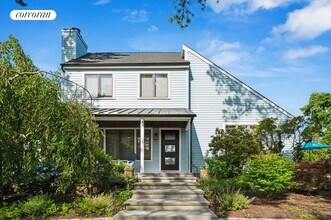 11 Lawrence Ave in Hampton Bays, NY - Building Photo - Building Photo