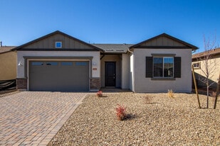 8642 Wandering Creek Rd in Prescott Valley, AZ - Building Photo