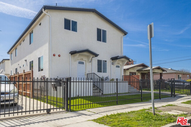property at 236 W 84th Pl