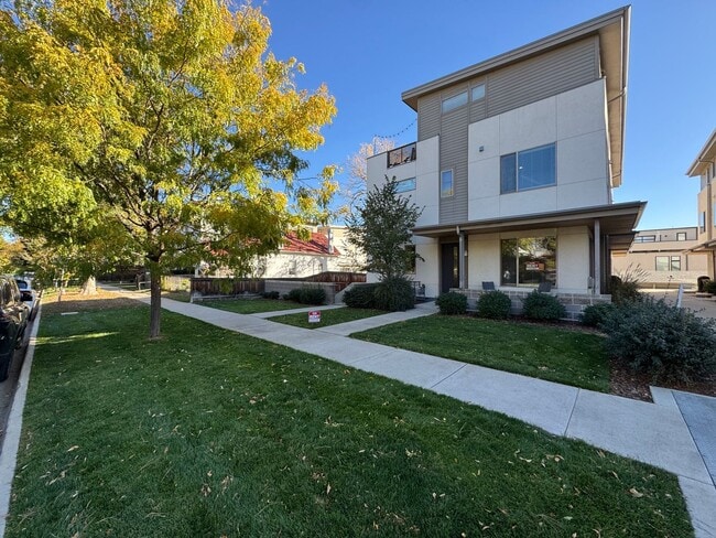 2124 Decatur St in Denver, CO - Building Photo - Building Photo