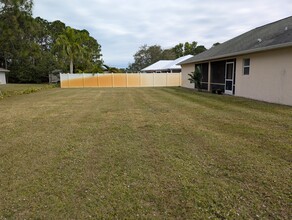 5673 NW Athens Ct in Port St. Lucie, FL - Building Photo - Building Photo