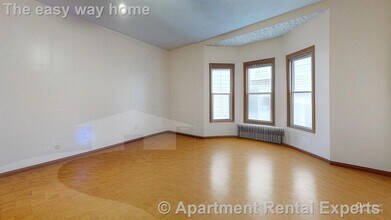 240 School St in Somerville, MA - Foto de edificio - Building Photo