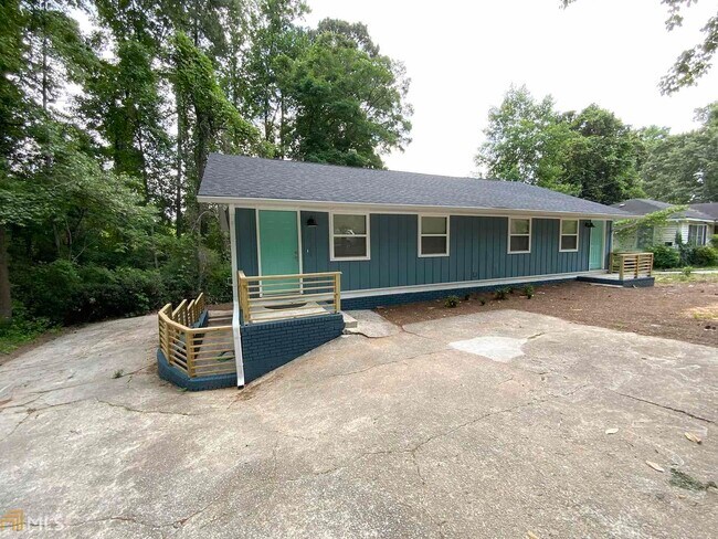 3331 Burk Dr in Chamblee, GA - Building Photo - Building Photo