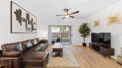 12444 Berkeley Square Dr in Tampa, FL - Building Photo - Building Photo