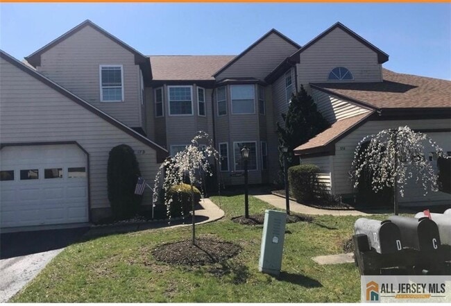 17C Dorchester Dr in Monroe Township, NJ - Building Photo - Building Photo