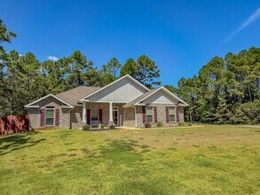 2437 Hilton Dr in Navarre, FL - Building Photo - Building Photo