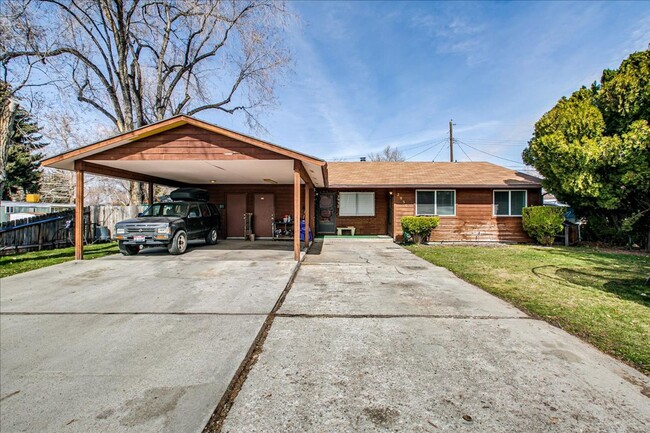 2930 W Malad St in Boise, ID - Building Photo - Building Photo