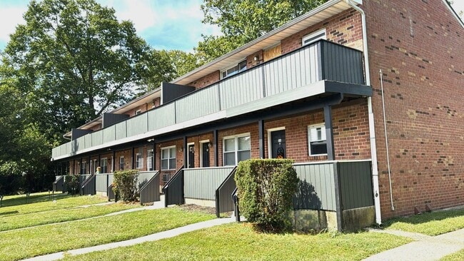 Pine Meadows at Pemberton in Pemberton, NJ - Building Photo - Building Photo