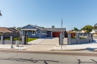 395 Deep Dell Rd in San Diego, CA - Building Photo - Building Photo