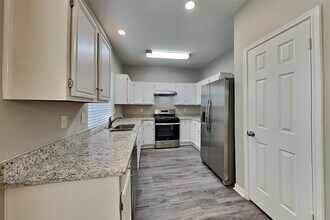 15142 Red Cedar Cove Ln in Cypress, TX - Building Photo - Building Photo