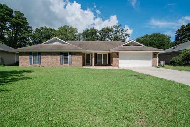 property at 122 Longleaf Cir