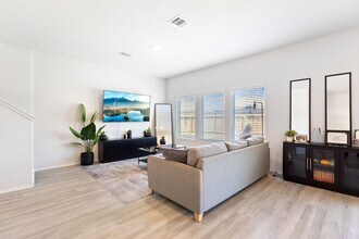 1711 Cody Clf in San Antonio, TX - Building Photo - Building Photo