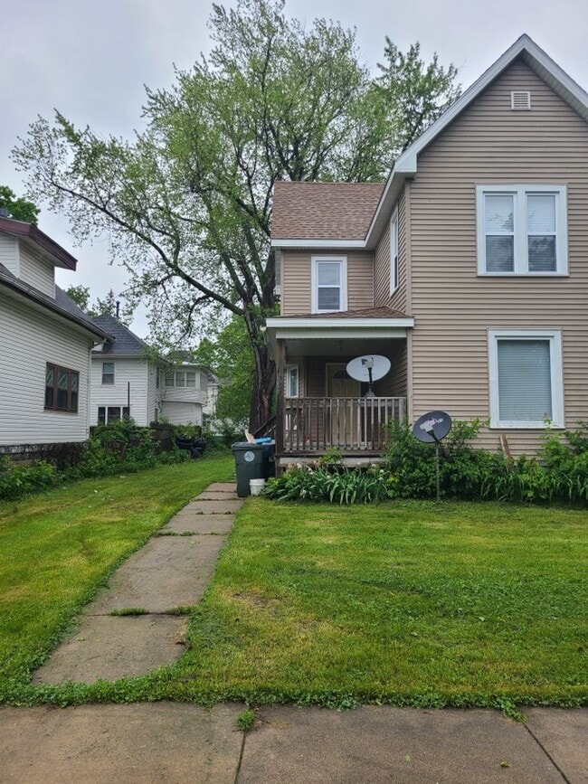 property at 1309 Grant Ave