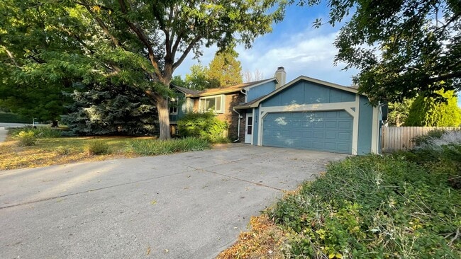 property at 1624 Kirkwood Dr