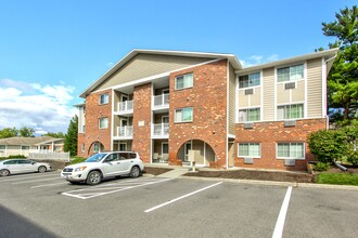 Capitol View Apartments in Rensselaer, NY - Foto de edificio - Building Photo