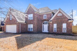 9395 Brancaster Dr in Cordova, TN - Building Photo - Building Photo