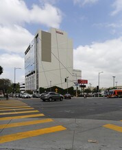 The Summit on Sixth in Los Angeles, CA - Building Photo - Building Photo