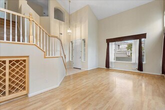 16 Smith Ct in Alameda, CA - Building Photo - Building Photo