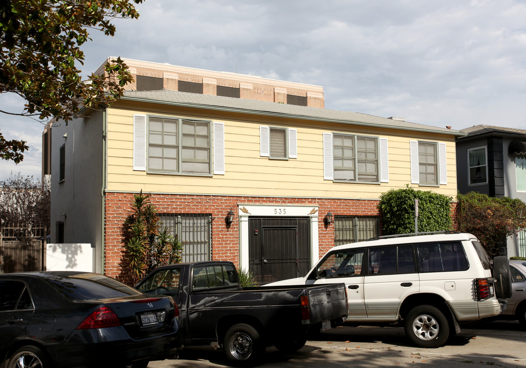 535 Linden Ave in Long Beach, CA - Building Photo