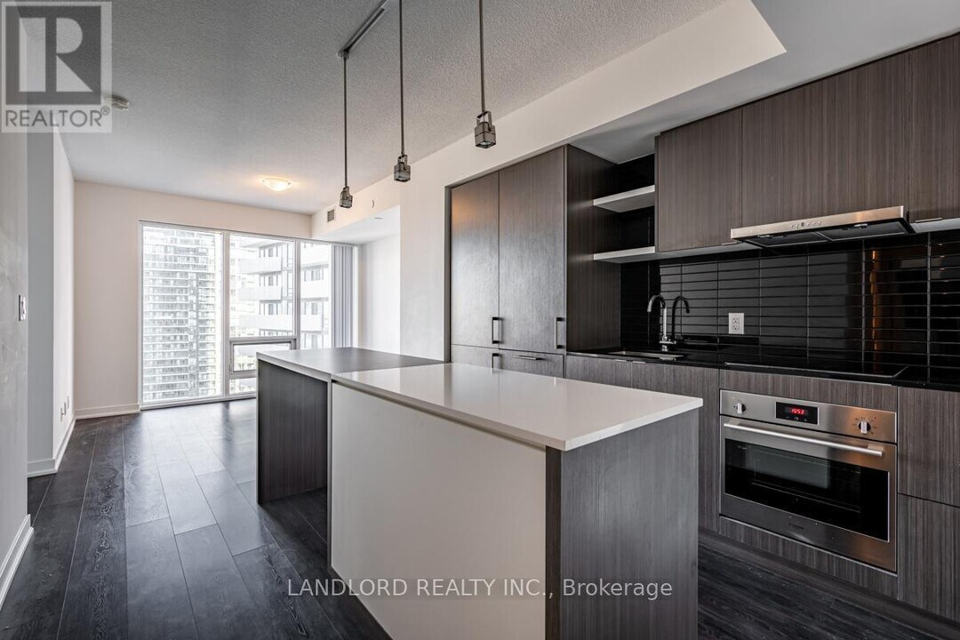 100-4100 Harbour St in Toronto, ON - Building Photo