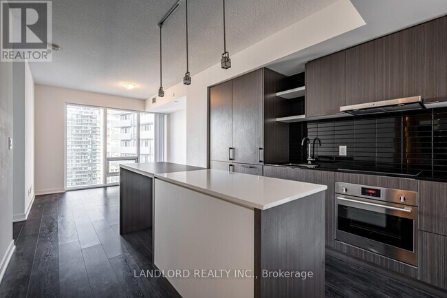 100-4100 Harbour St