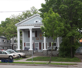 College Apartments in Minneapolis, MN - Building Photo - Building Photo