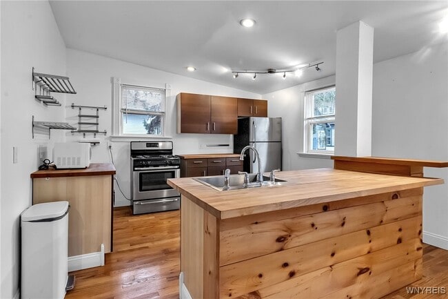 575 Auburn Ave in Buffalo, NY - Building Photo - Building Photo