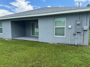 23248 Abrade Ave in Port Charlotte, FL - Building Photo - Building Photo