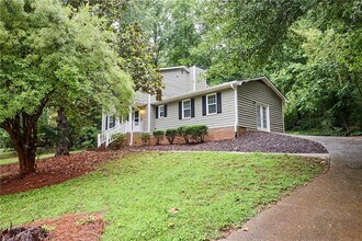 1718 Country Park Way in Lawrenceville, GA - Building Photo - Building Photo