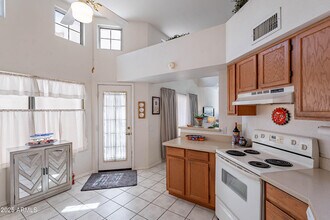 17224 N Zuni Trail in Surprise, AZ - Building Photo - Building Photo