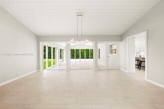 4380 Lake Rd in Miami, FL - Building Photo - Building Photo