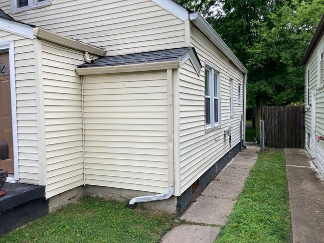 4141 S 5th St in Louisville, KY - Building Photo - Building Photo