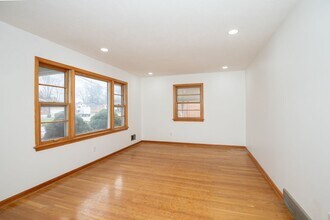 2008 Foxhurst Dr in Louisville, KY - Building Photo - Building Photo