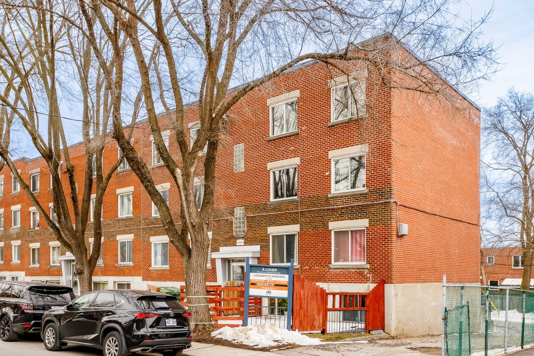 844 14E Av in Montréal, QC - Building Photo