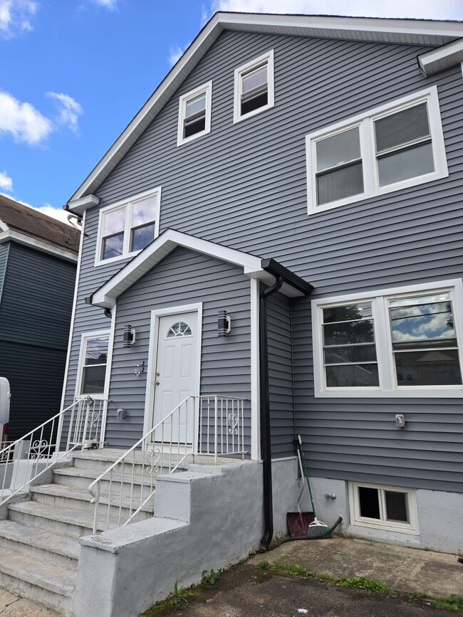 property at 1056-1060-1060 Kilsyth Rd