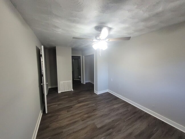 2400 Bell St in Columbus, GA - Building Photo - Building Photo