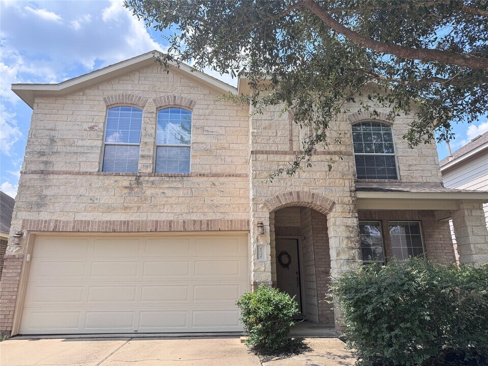 6026 Starbrook Creek Dr in Katy, TX - Building Photo
