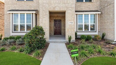 3720 Paradise Way in Sherman, TX - Foto de edificio - Building Photo