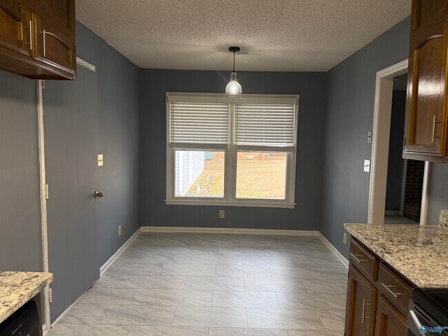 1006 Wood Cir in Madison, AL - Building Photo - Building Photo