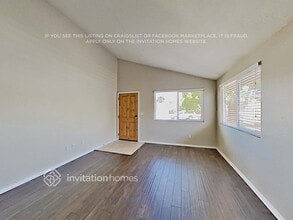 27858 Crosspath Ave in Santa Clarita, CA - Building Photo - Building Photo
