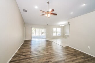 4537 Steel Dust Ln, Unit 1002 in Lutz, FL - Foto de edificio - Building Photo