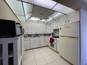 4019 Lincoln A in Boca Raton, FL - Building Photo - Building Photo