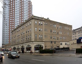 41 Westchester Plz in New Rochelle, NY - Building Photo