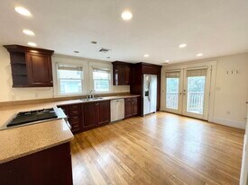15 Sunset St, Unit 3 in Boston, MA - Building Photo