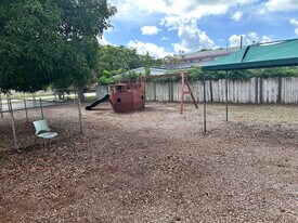 216 SW 2nd Ave in Delray Beach, FL - Building Photo